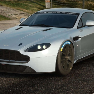 2013 Aston Martin Vantage V2